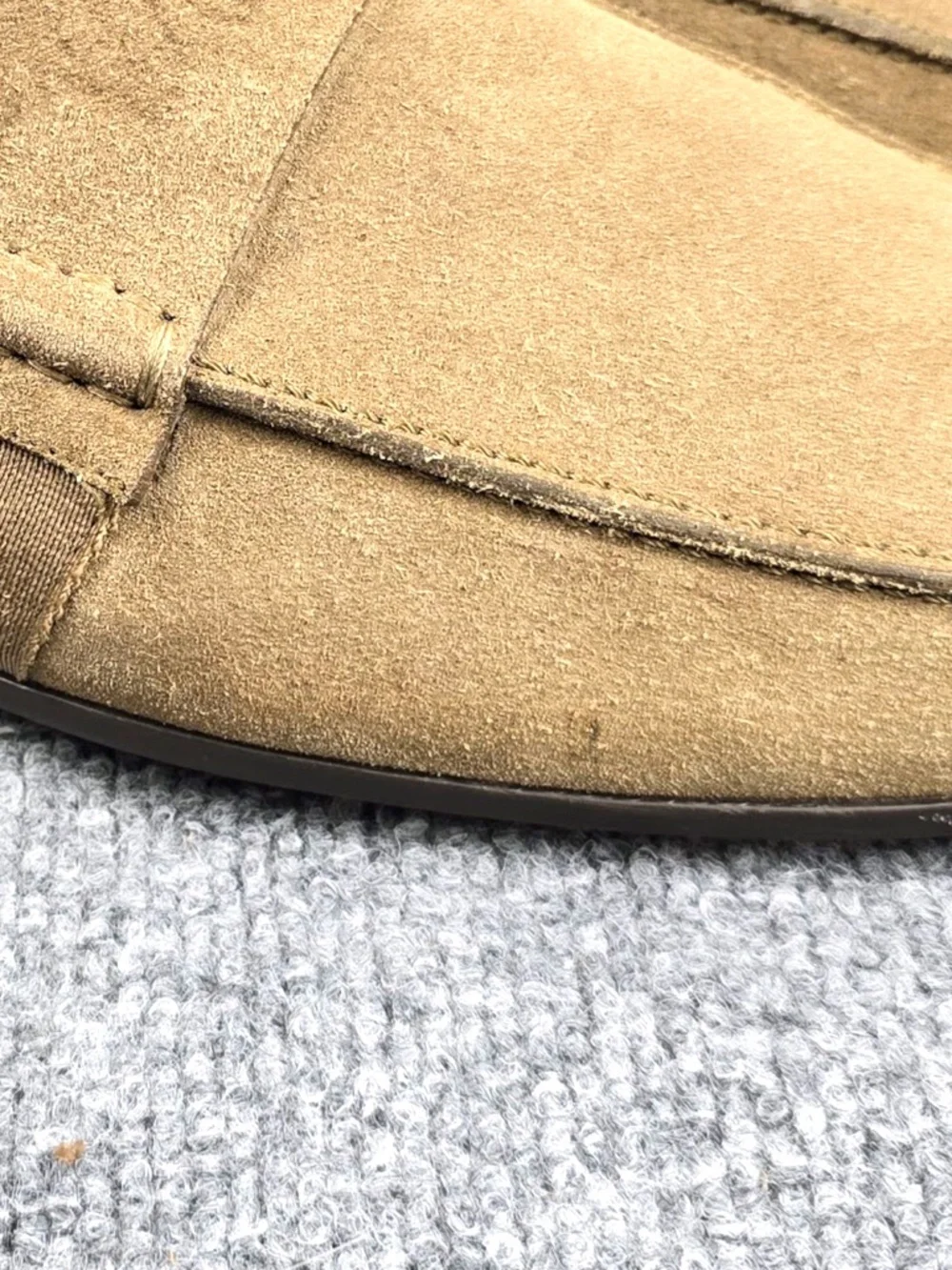 Gucci Men's Suede Apron Toe Loafers Size IT 10.5 (US 11.5) Italy